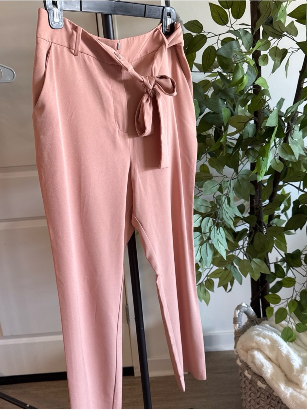 New York & Company Dusty Rose Tie-Waist Ankle Pants